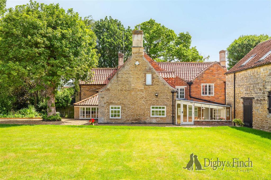 Grove House, Grove Road, Hanthorpe, Bourne PE10 0 R