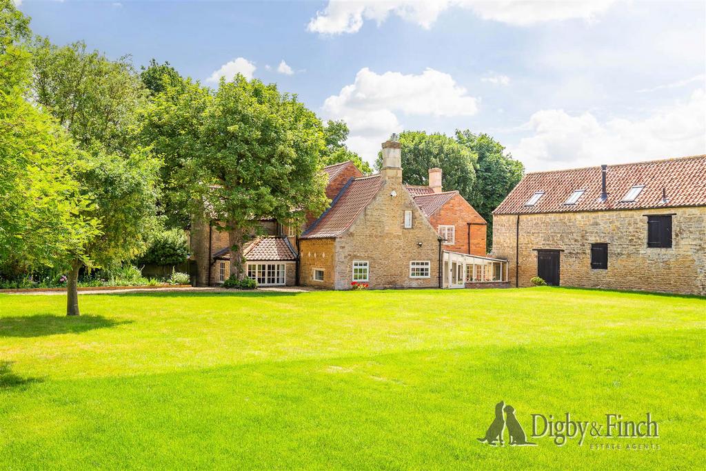 Grove House, Grove Road, Hanthorpe, Bourne PE10 0 R