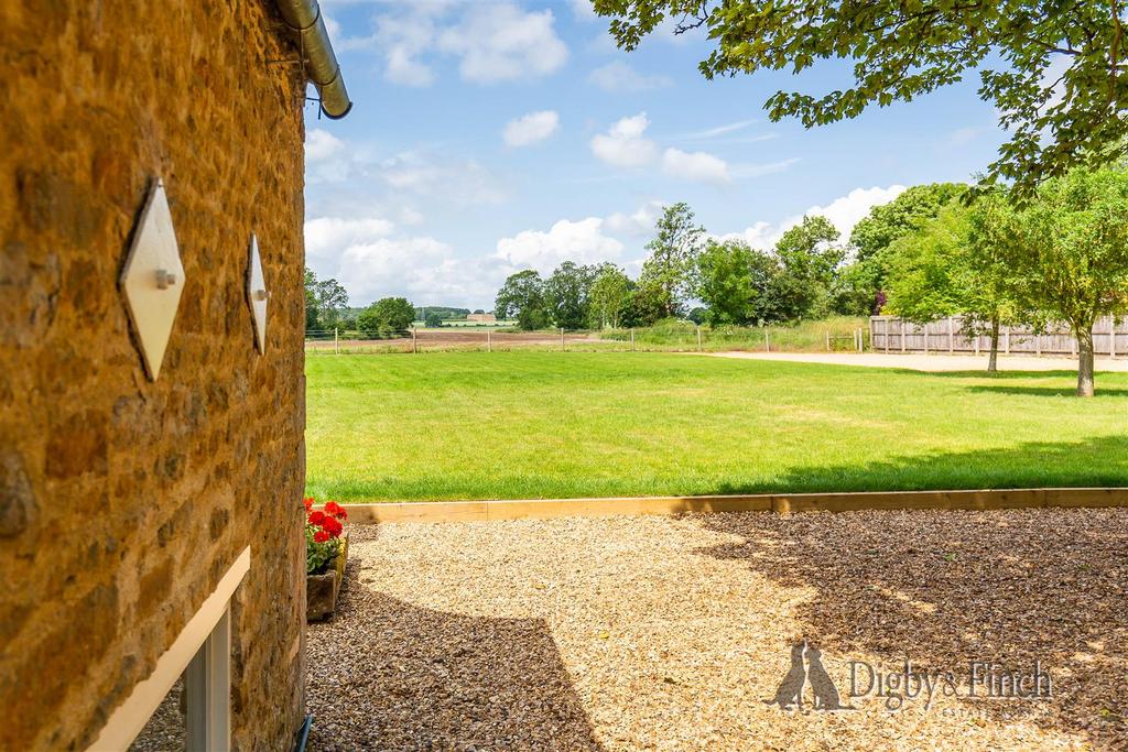 Grove House, Grove Road, Hanthorpe, Bourne PE10 0 R
