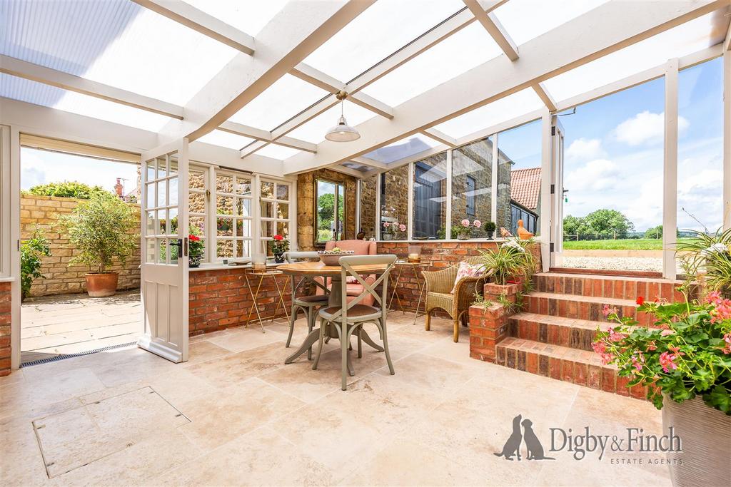 Grove House, Grove Road, Hanthorpe, Bourne PE10 0 R