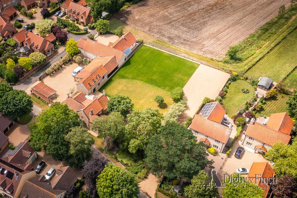 Grove House, Grove Road, Hanthorpe, Bourne PE10 0 R