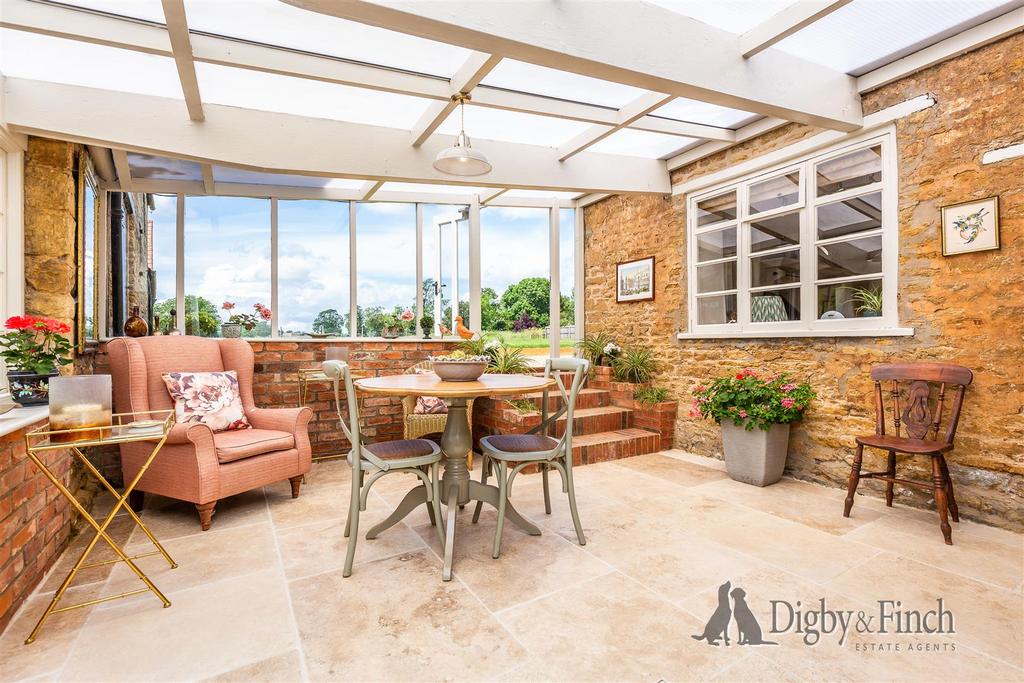 Grove House, Grove Road, Hanthorpe, Bourne PE10 0 R