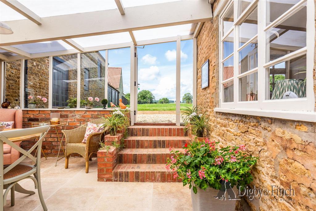 Grove House, Grove Road, Hanthorpe, Bourne PE10 0 R
