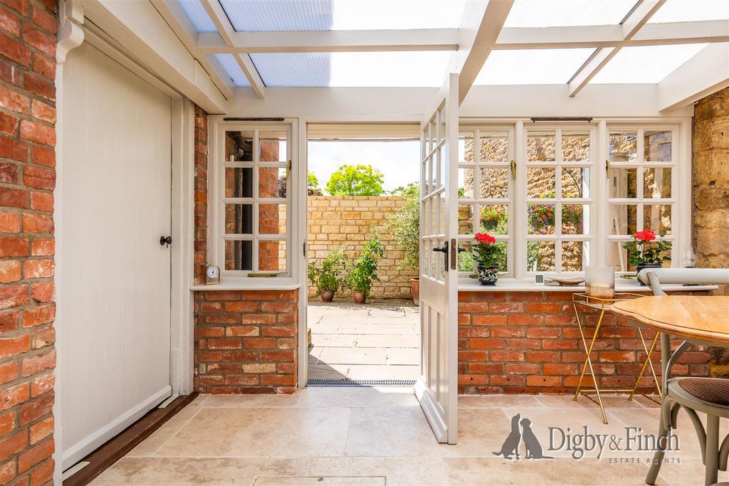 Grove House, Grove Road, Hanthorpe, Bourne PE10 0 R