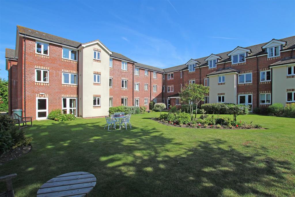 Spitalfield Lane, Chichester 1 bed retirement property for sale £125,000