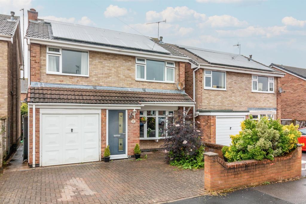Westway, Cotgrave 3 bed detached house for sale £320,000