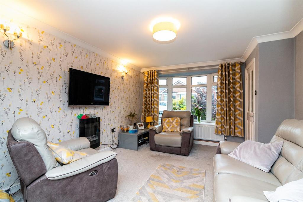 Westway, Cotgrave 3 bed detached house for sale £320,000