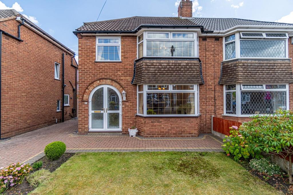 Acacia Drive, Bramford Estate 3 bed semidetached house for sale £240,000