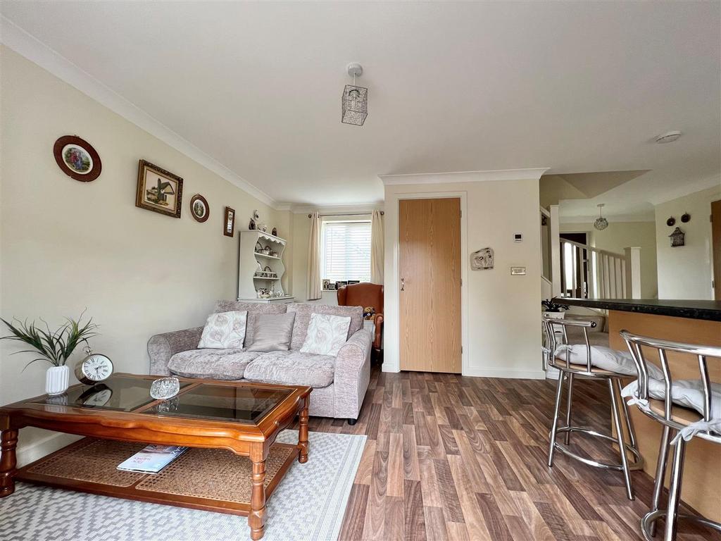 Windsor Gardens, Roundswell, Barnstaple 2 bed detached house for sale