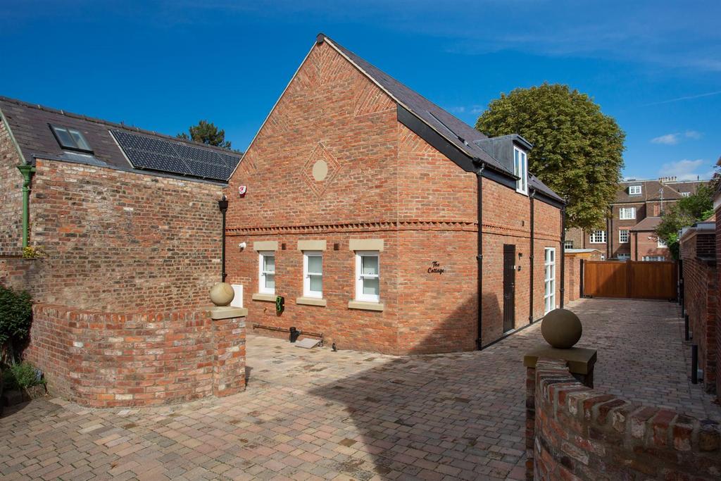 The Cottage, off Marygate, York 2 bed house for sale £750,000