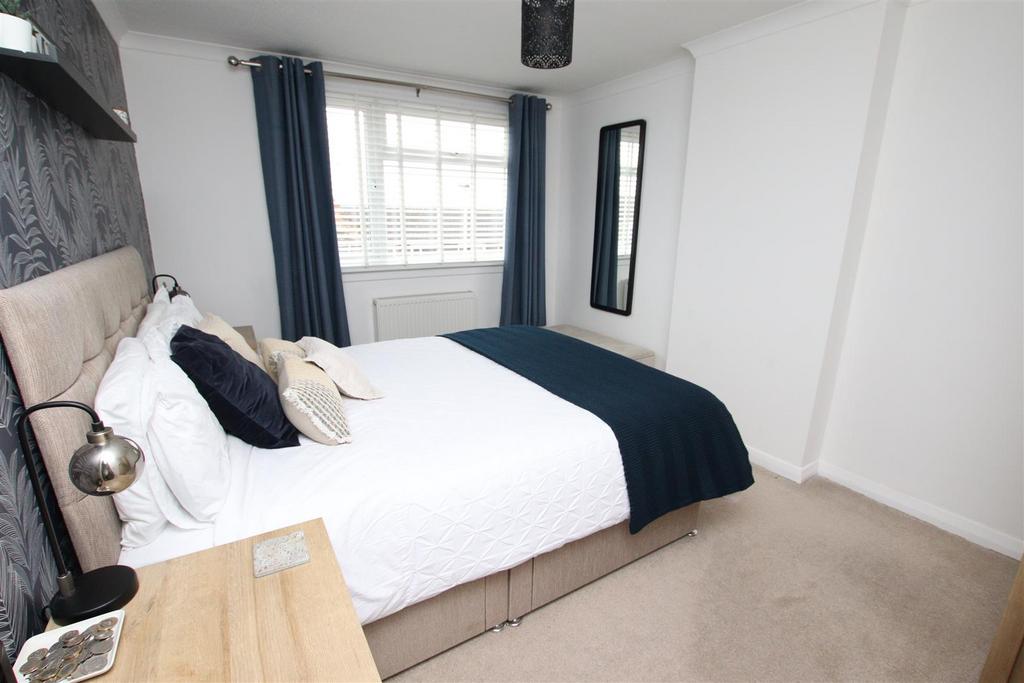 Bedroom 1.JPG