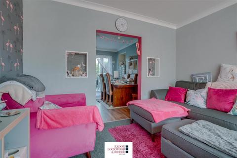 8 Hackness Lane, Brinsworth, Rotherham, S60 5AU