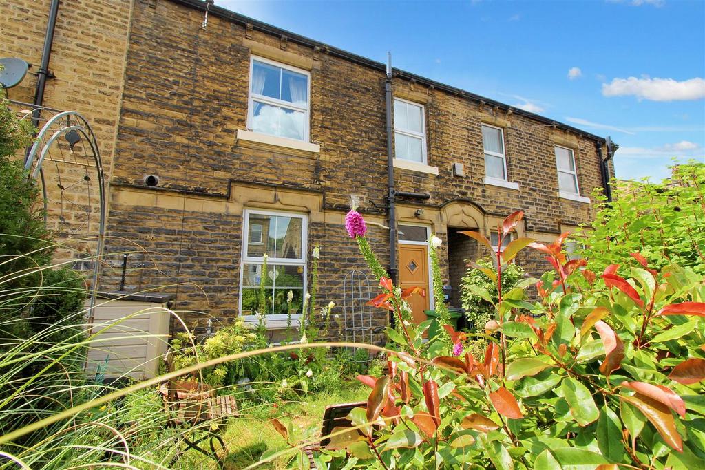 Barcroft Road, Newsome, Huddersfield, HD4 6LD 2 bed terraced house for