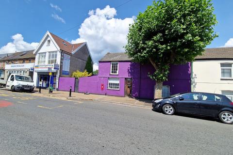 104 Broadway, Pontypridd, CF37 1BE