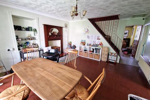 104 Broadway, Pontypridd, CF37 1BE