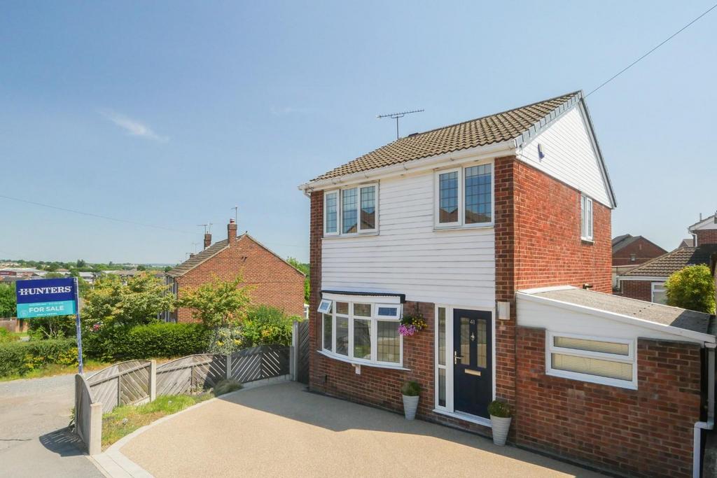 Lumby Lane, Pudsey, LS28 9JF 3 bed detached house for sale £280,000