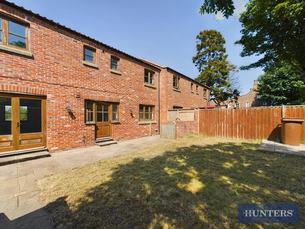Stack Yard Lane, Staxton, Scarborough 4 bed terraced house for sale £