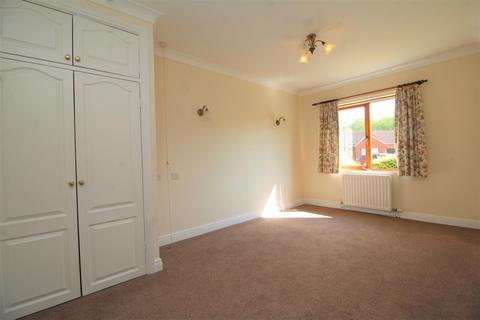 2 bedroom apartment for sale - Cathedral Green Court, Crawthorne Road, Peterborough