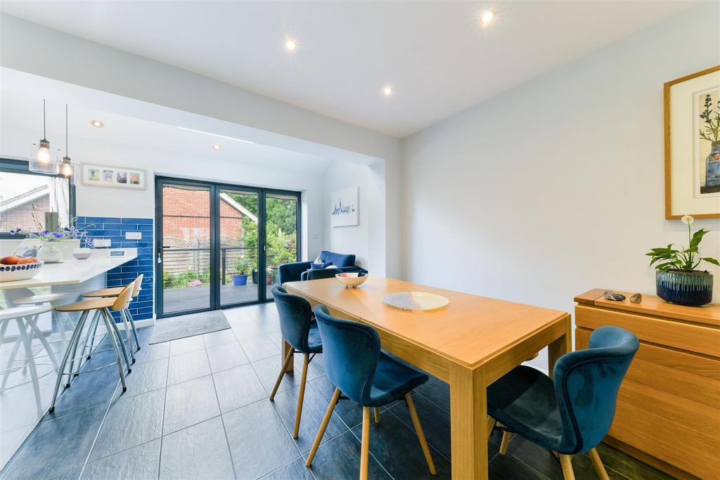 KINGSWOOD ROAD, 81- (3).jpg