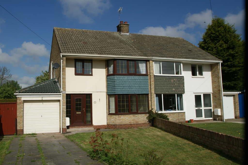 Marton Grove, Hatfield, Doncaster 3 bed semidetached house £800 pcm (£185 pw)