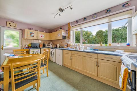 2 Adel Towers Close, Adel, Leeds, LS16 8ES