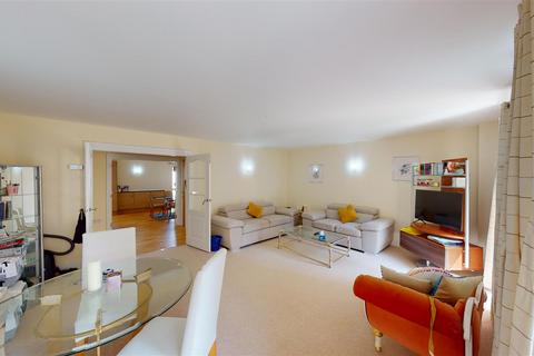 3 bedroom flat for sale, Richbourne Court, Harrowby Street, Marylebone, London W1H