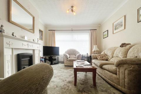 3 bedroom house to rent, Thanet Grove, Leigh
