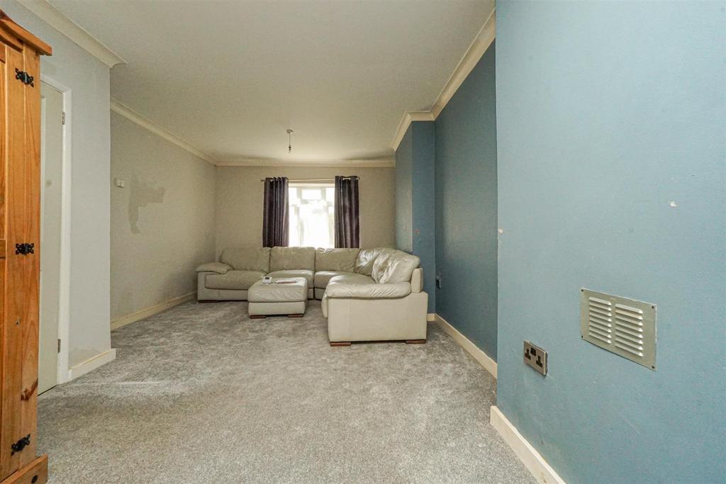 Clifton Road, Hastings 2 bed end of terrace house for sale £220,000