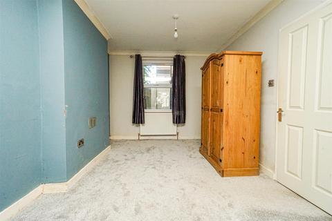 2 bedroom end of terrace house for sale, Clifton Road, Hastings