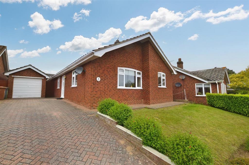Willow Grove, Sheringham 3 bed detached bungalow for sale £390,000