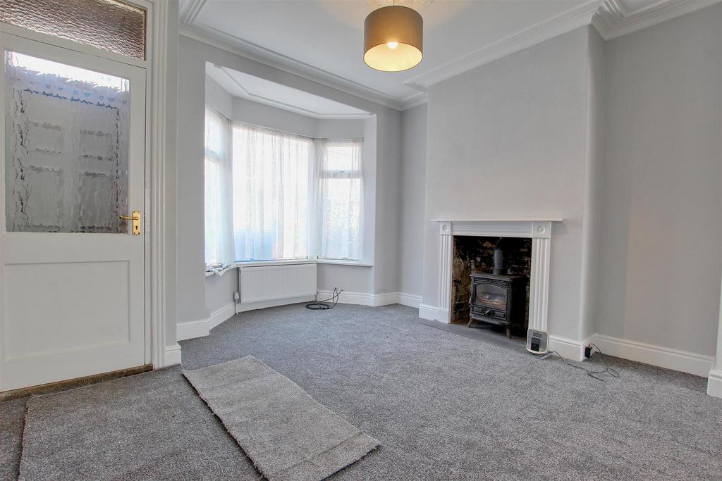 Eastgate View, Hornsea 2 bed terraced house £129,950