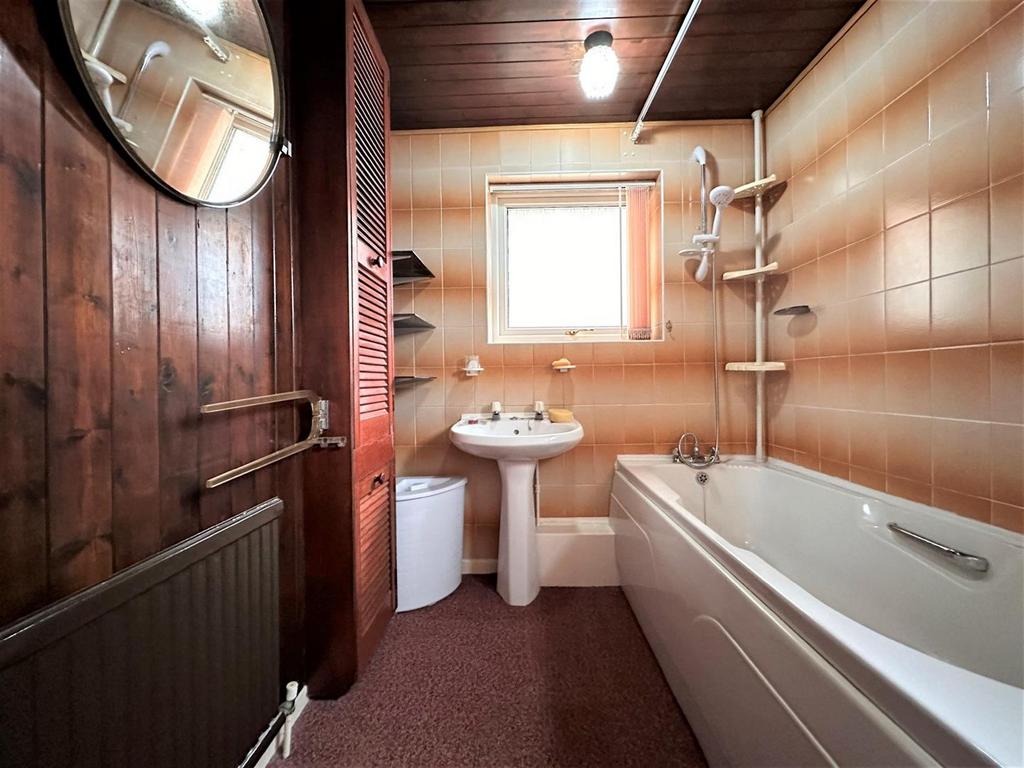 Family bathroom