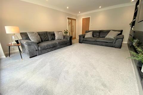 3 Thornsett Gardens, Sheffield, S17 3PP