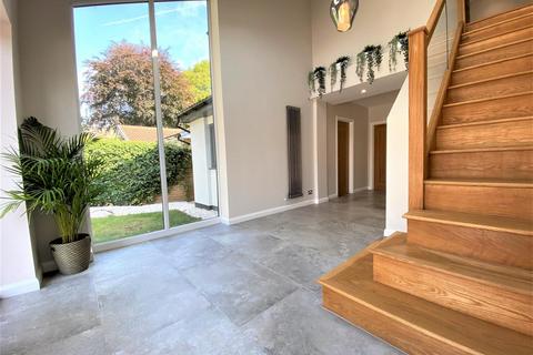 3 Thornsett Gardens, Sheffield, S17 3PP