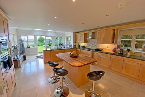 5 bedroom detached house for sale, Goadby Road, Waltham on the Wolds, Leicestershire