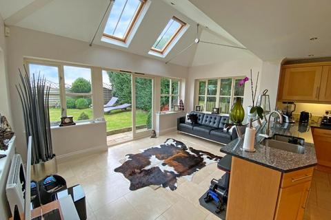 5 bedroom detached house for sale, Goadby Road, Waltham on the Wolds, Leicestershire