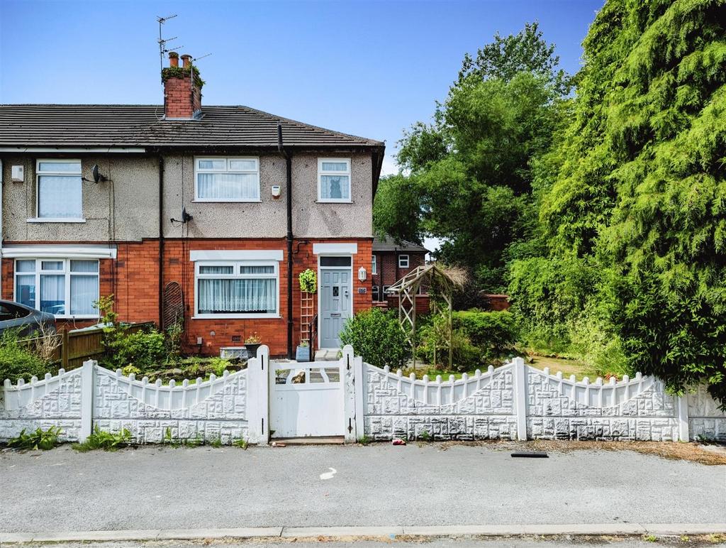 Cameron Street, Leigh 3 bed end of terrace house for sale £125,000
