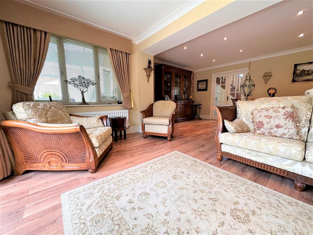 Lounge dining room