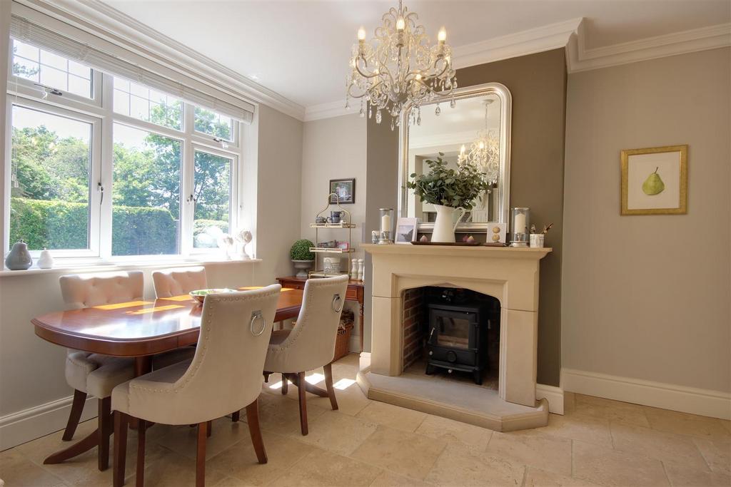 Breakfast Room