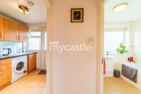 5 Croxden Close, Edgware, HA8 5PS