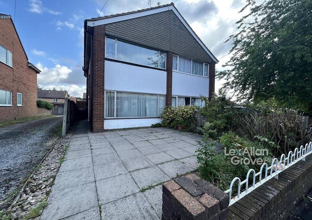 New John Street, Halesowen 3 bed semidetached house for sale £210,000