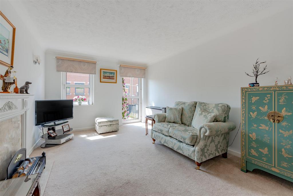 19 Church Field Court 7.jpg