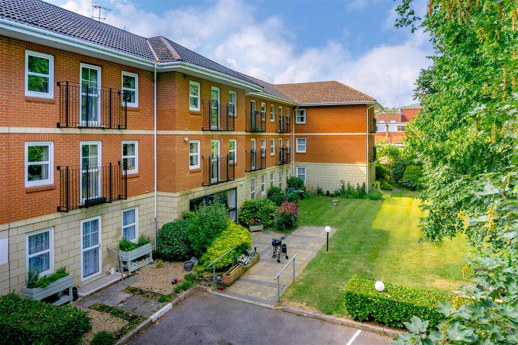 19 Church Field Court 14 2.jpg