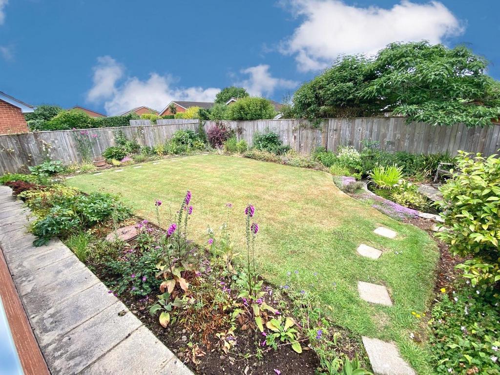 Ryder Close, Tiverton, Devon 3 bed detached bungalow £360,000