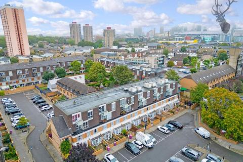 29 Mccullum Road, London, E3 5HZ