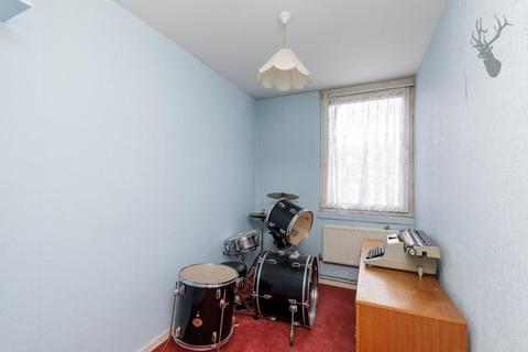 29 Mccullum Road, London, E3 5HZ