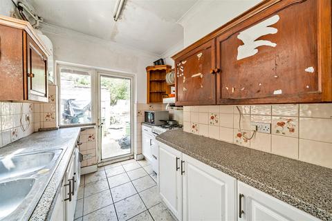 199 Raeburn Avenue, Surbiton, KT5 9DE