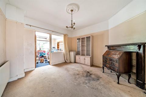 199 Raeburn Avenue, Surbiton, KT5 9DE