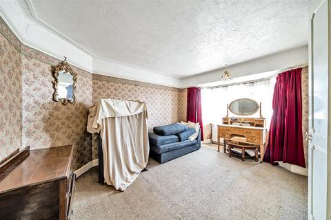 199 Raeburn Avenue, Surbiton, KT5 9DE