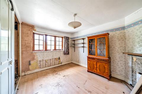 199 Raeburn Avenue, Surbiton, KT5 9DE